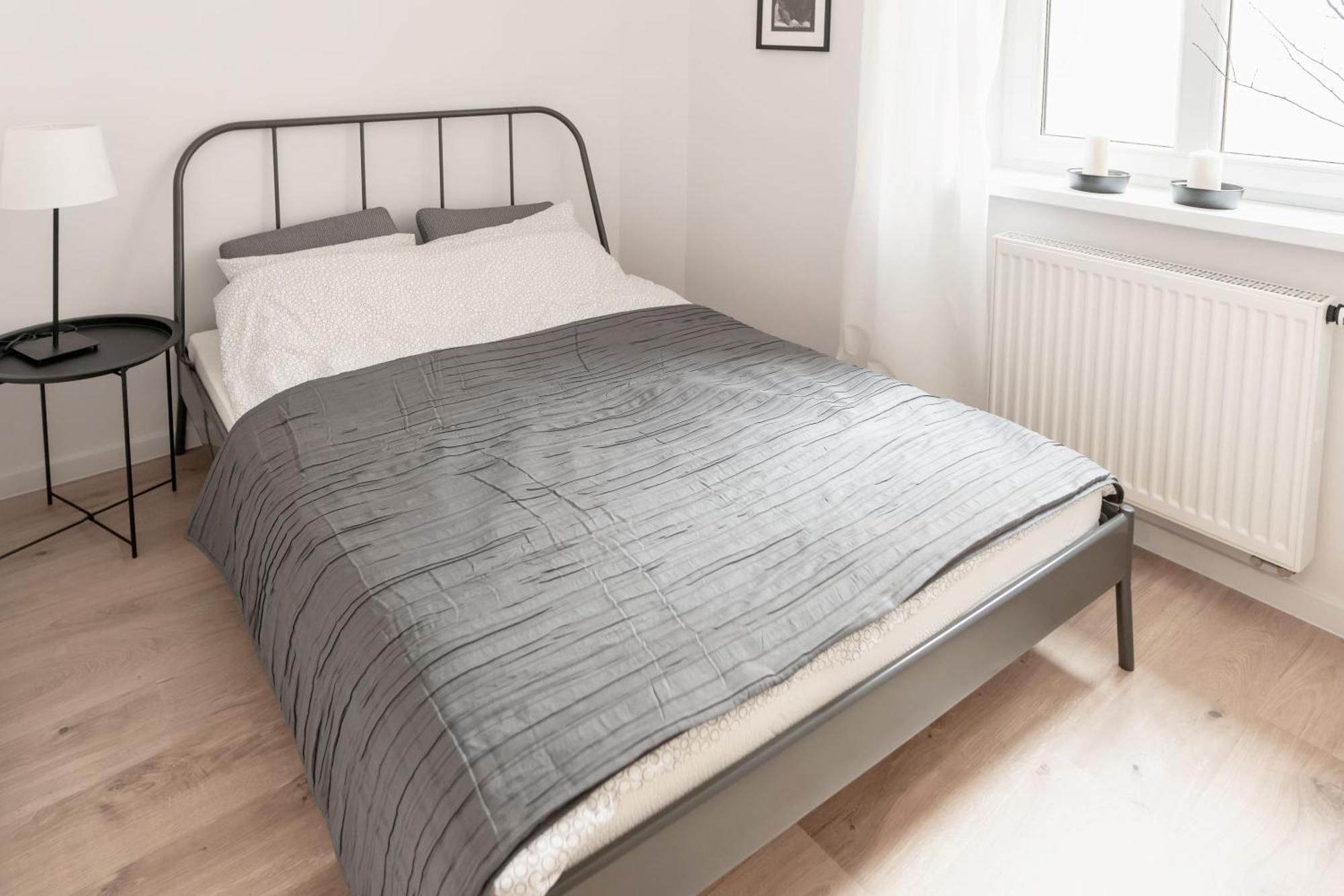 Pamiatkowa 11, 2 Rooms, Self Check In 24h Apartment